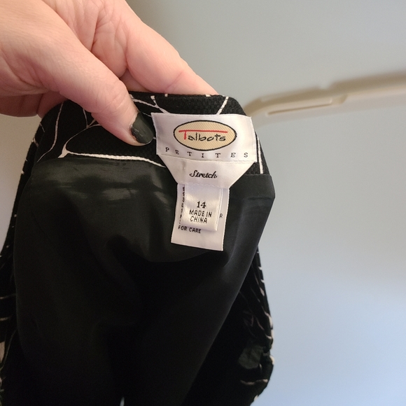 Talbot's 14 petite knee length leaf skirt - Picture 2 of 2